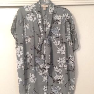 Ann Taylor LOFT cap sleeve tie neck blouse